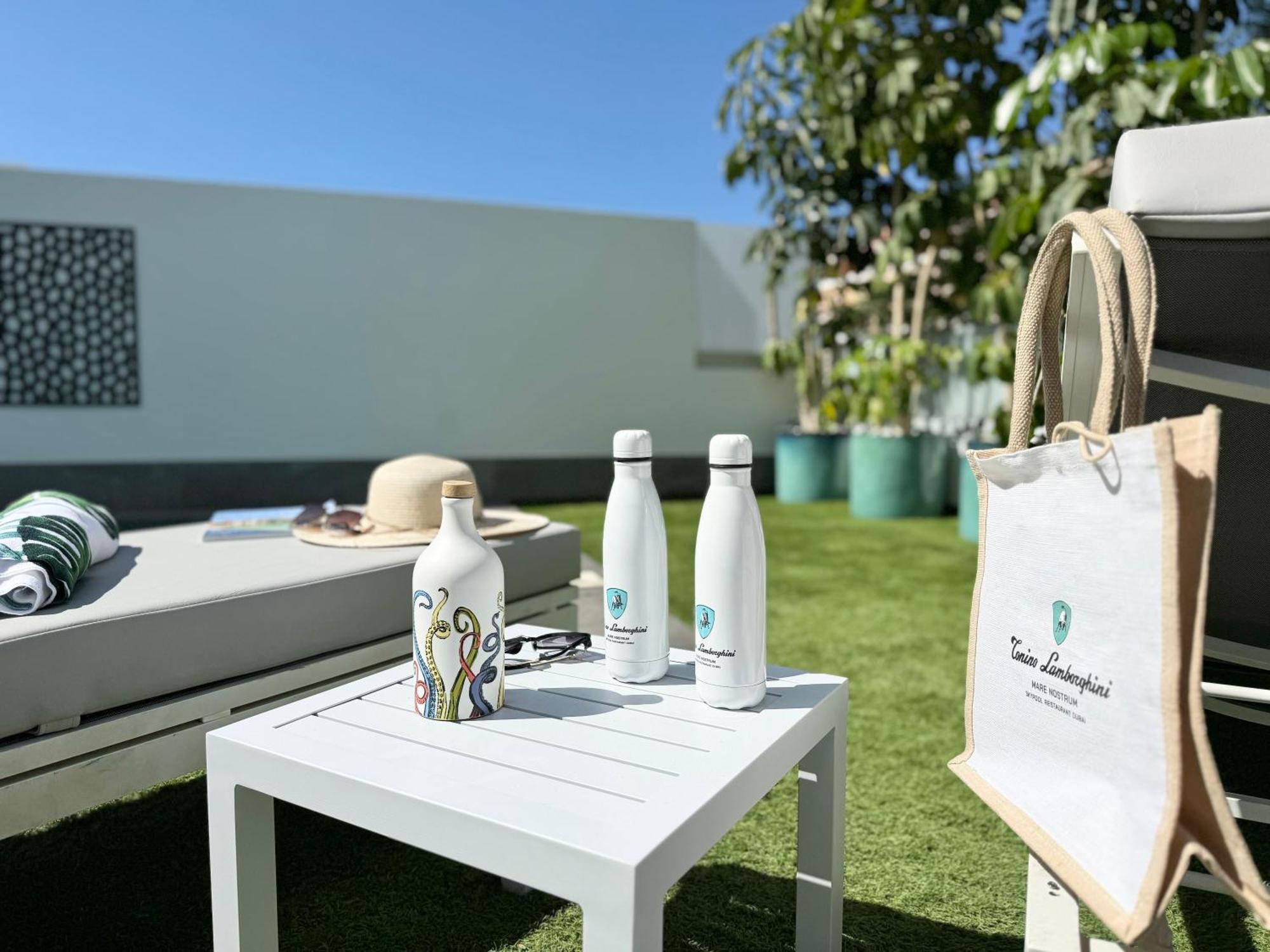 Welcome To Villa Bali A Luxurious Modern Getaway 洛斯克里斯蒂亚诺斯 外观 照片