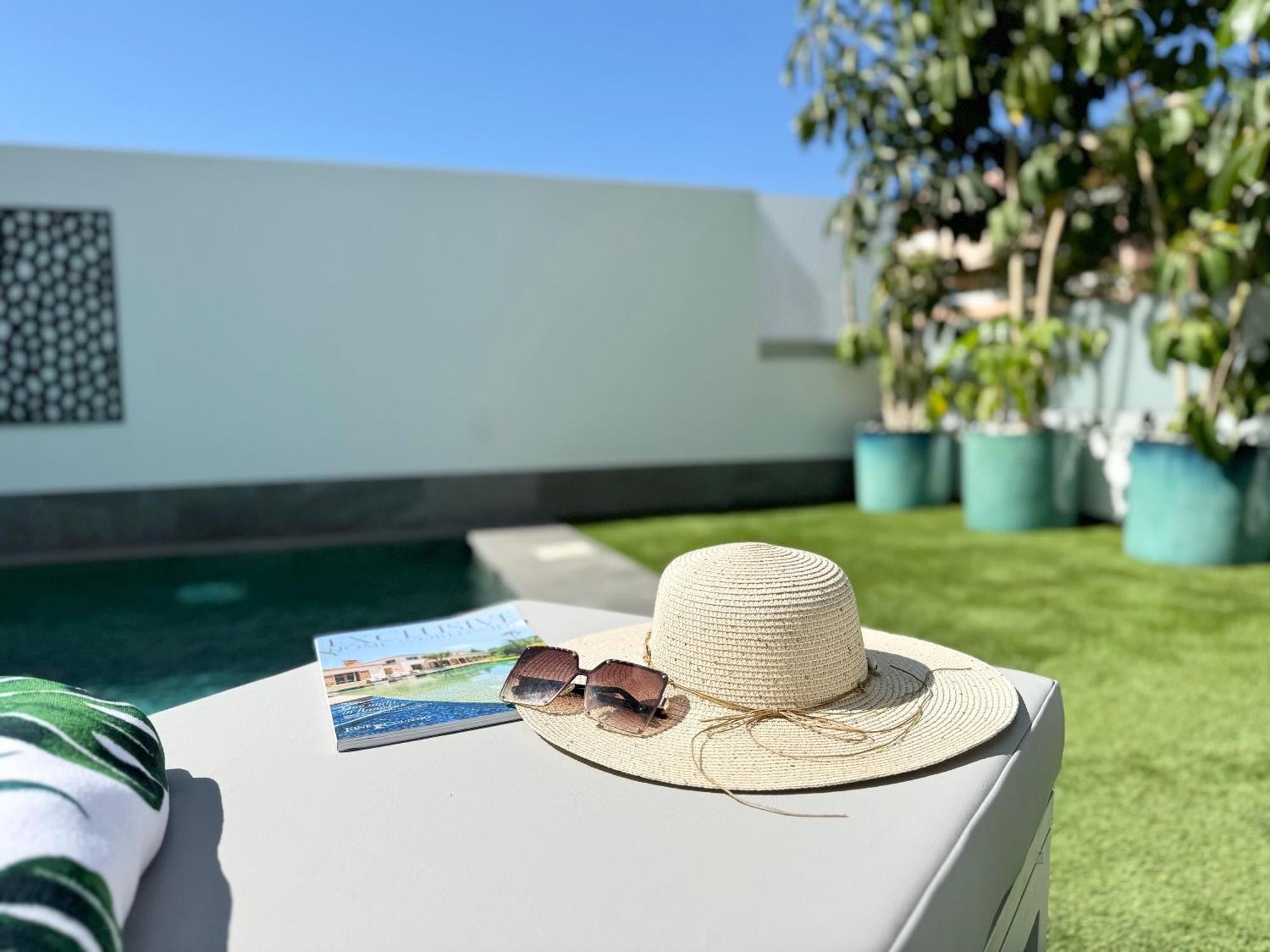 Welcome To Villa Bali A Luxurious Modern Getaway 洛斯克里斯蒂亚诺斯 外观 照片