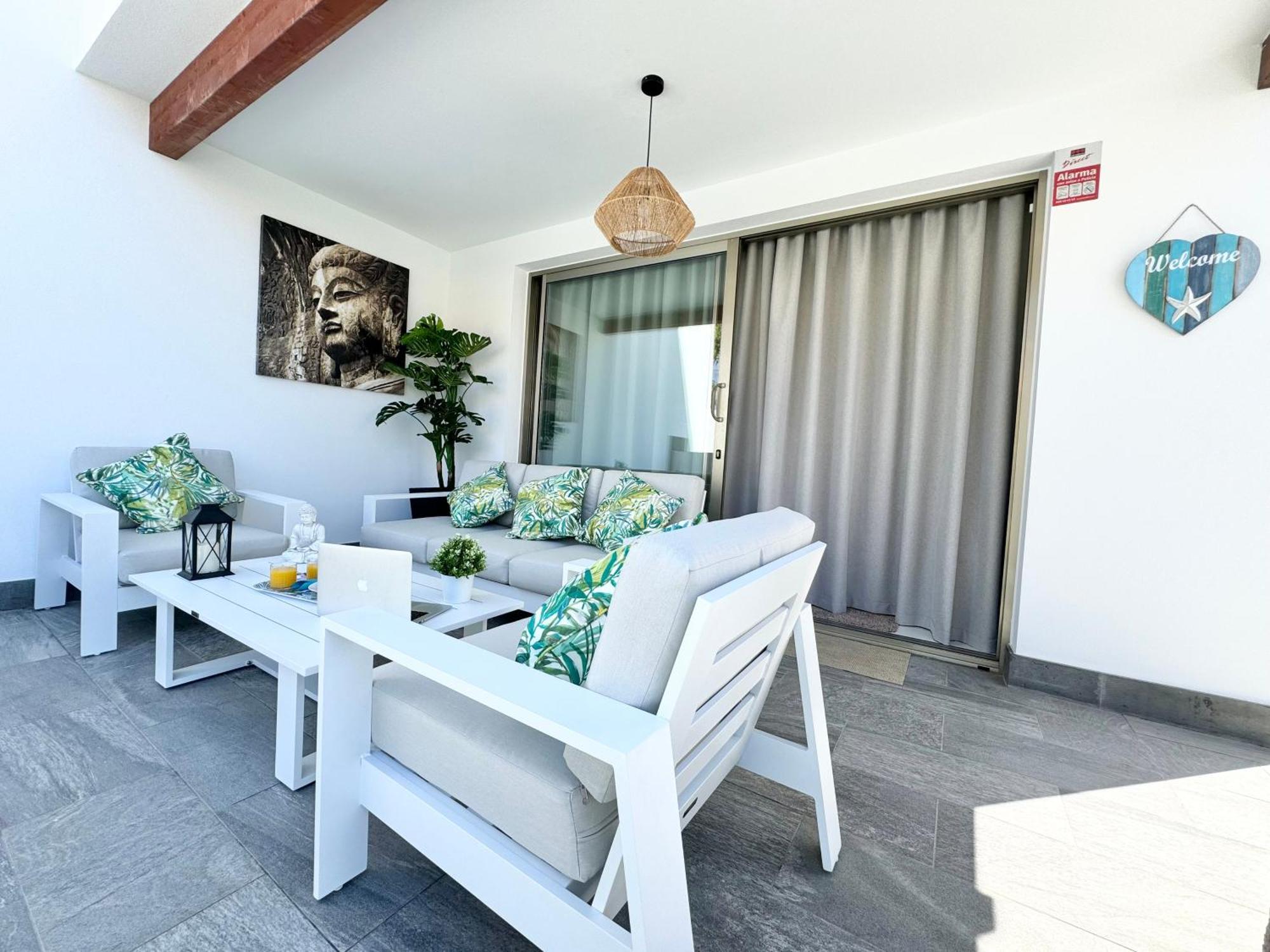 Welcome To Villa Bali A Luxurious Modern Getaway 洛斯克里斯蒂亚诺斯 外观 照片