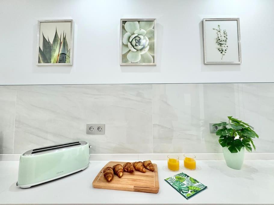 Welcome To Villa Bali A Luxurious Modern Getaway 洛斯克里斯蒂亚诺斯 外观 照片